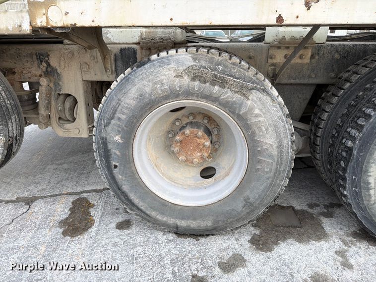 image for item DN6675 2003 Mack Granite CV713 ready mix truck