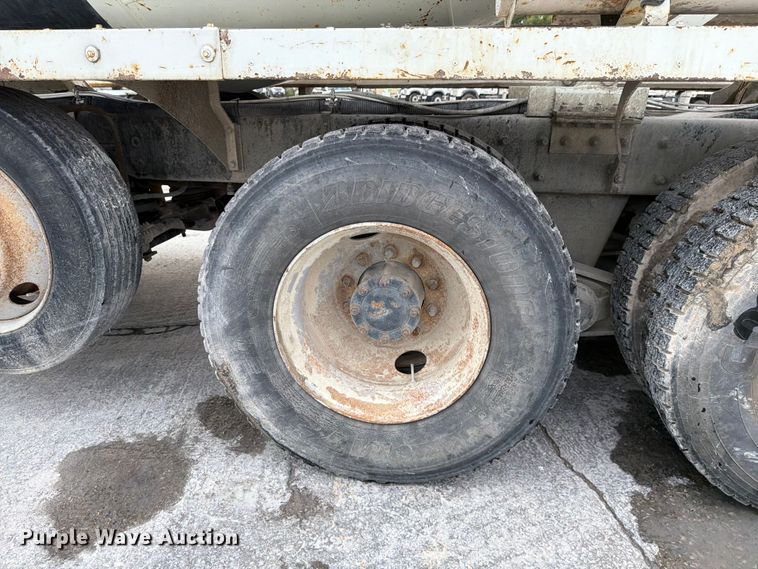 image for item DN6675 2003 Mack Granite CV713 ready mix truck