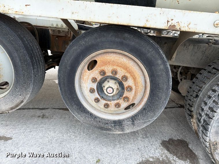 image for item DN6675 2003 Mack Granite CV713 ready mix truck