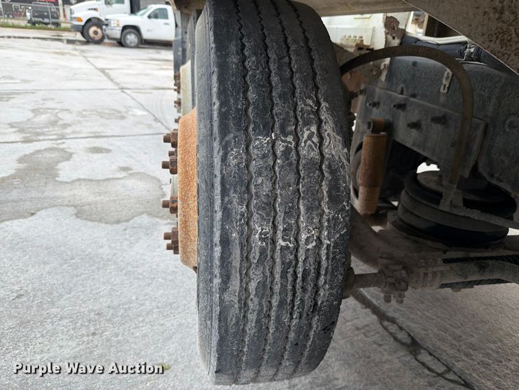 image for item DN6675 2003 Mack Granite CV713 ready mix truck