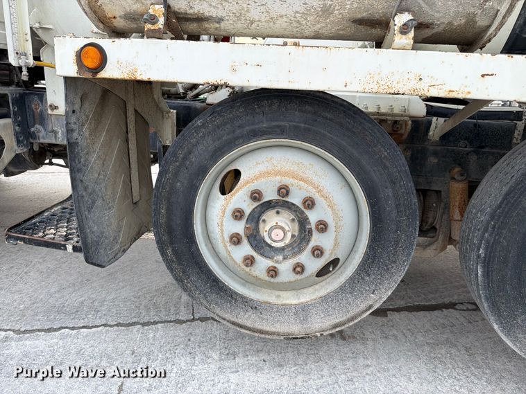 image for item DN6675 2003 Mack Granite CV713 ready mix truck