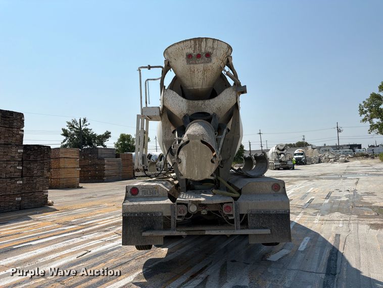 image for item DN6676 2006 Mack Granite CV713 ready mix truck