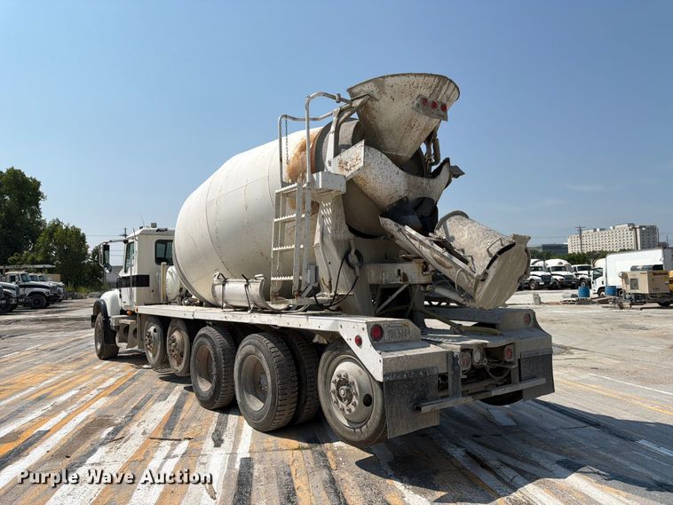 image for item DN6676 2006 Mack Granite CV713 ready mix truck