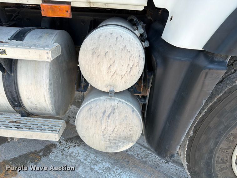 image for item DN6676 2006 Mack Granite CV713 ready mix truck