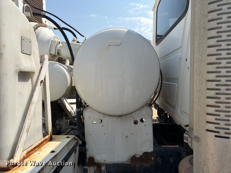 image for item DN6676 2006 Mack Granite CV713 ready mix truck