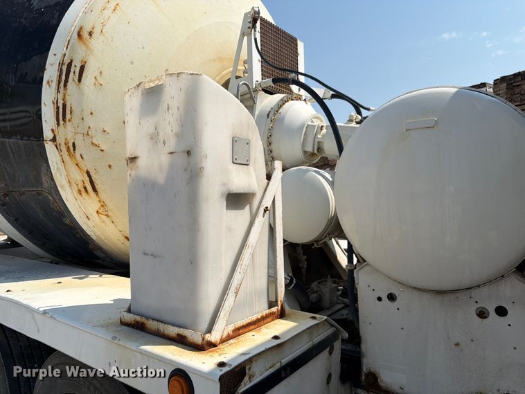 image for item DN6676 2006 Mack Granite CV713 ready mix truck