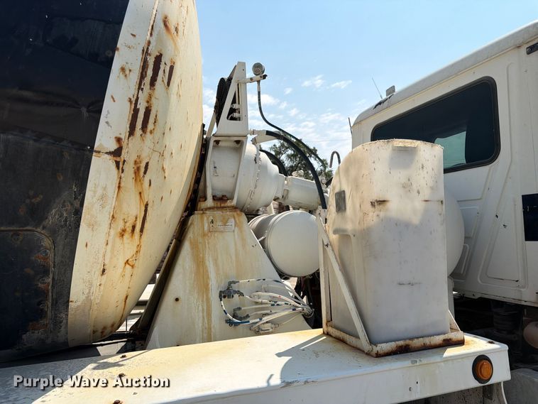image for item DN6676 2006 Mack Granite CV713 ready mix truck