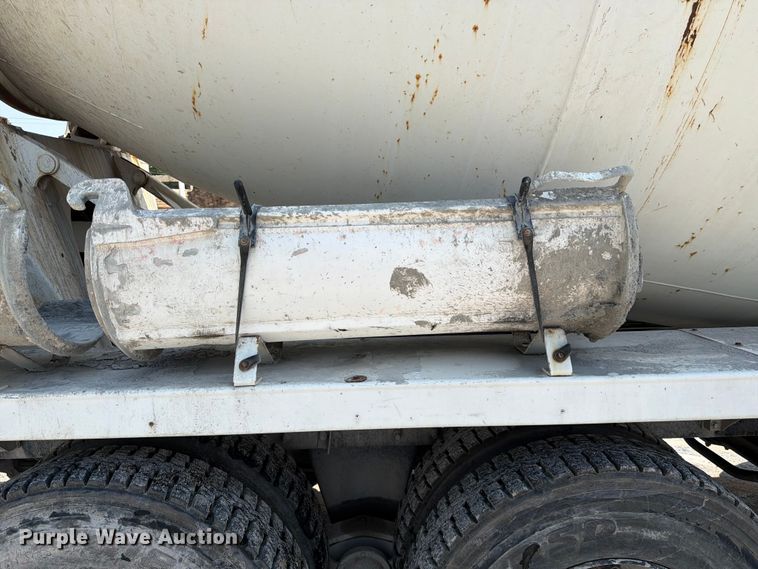 image for item DN6676 2006 Mack Granite CV713 ready mix truck