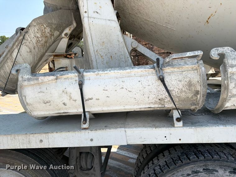 image for item DN6676 2006 Mack Granite CV713 ready mix truck