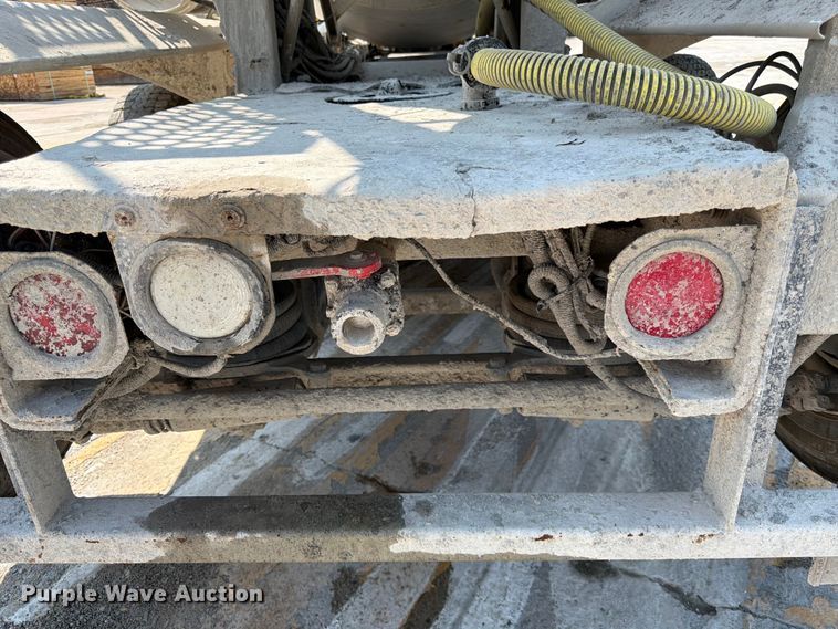 image for item DN6676 2006 Mack Granite CV713 ready mix truck