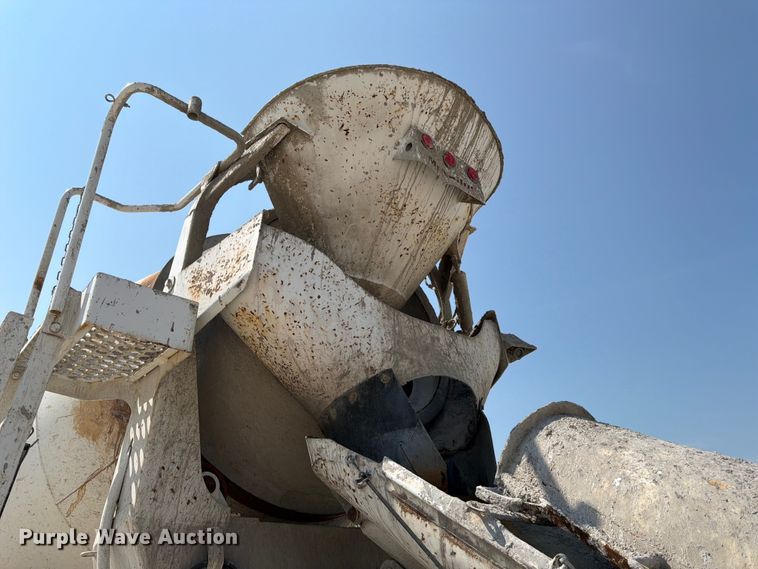 image for item DN6676 2006 Mack Granite CV713 ready mix truck