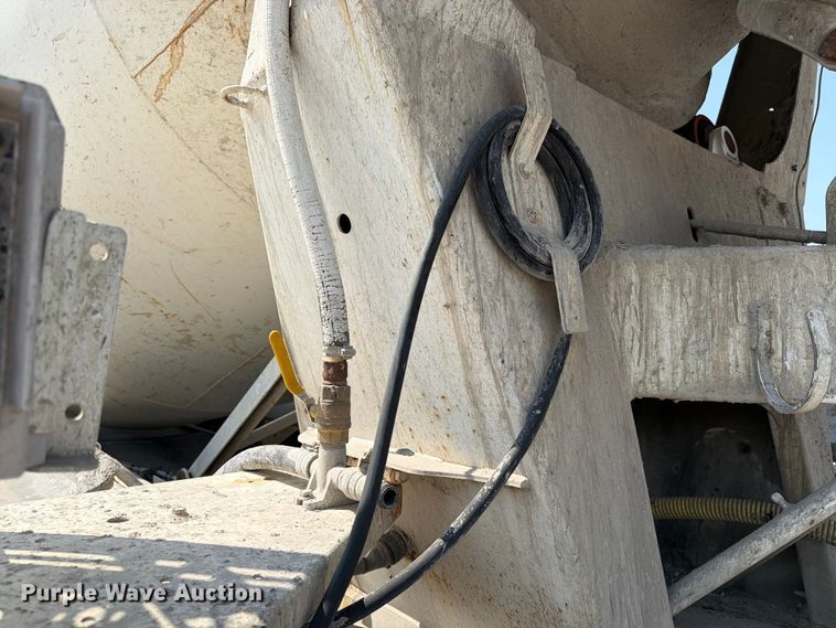 image for item DN6676 2006 Mack Granite CV713 ready mix truck