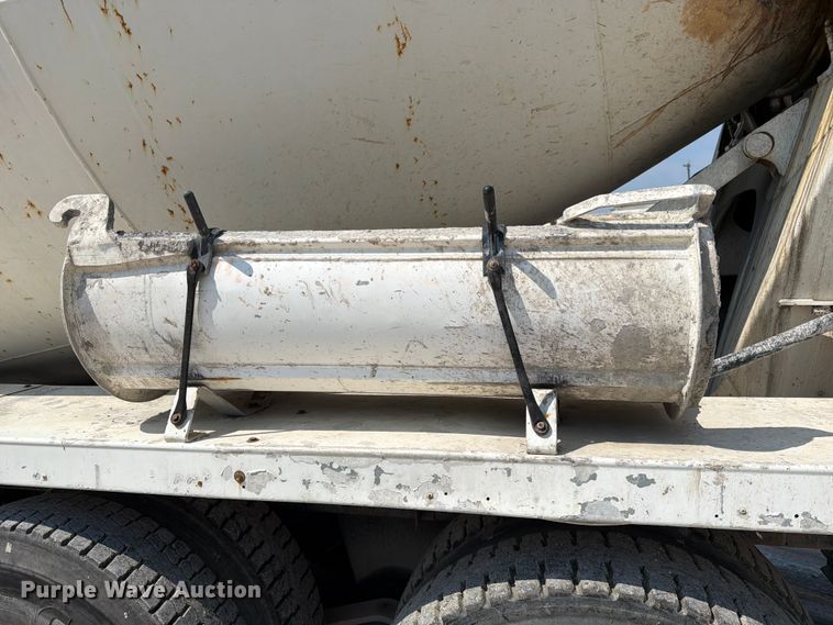 image for item DN6676 2006 Mack Granite CV713 ready mix truck