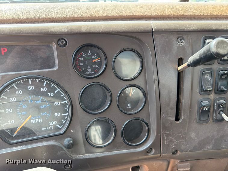 image for item DN6676 2006 Mack Granite CV713 ready mix truck