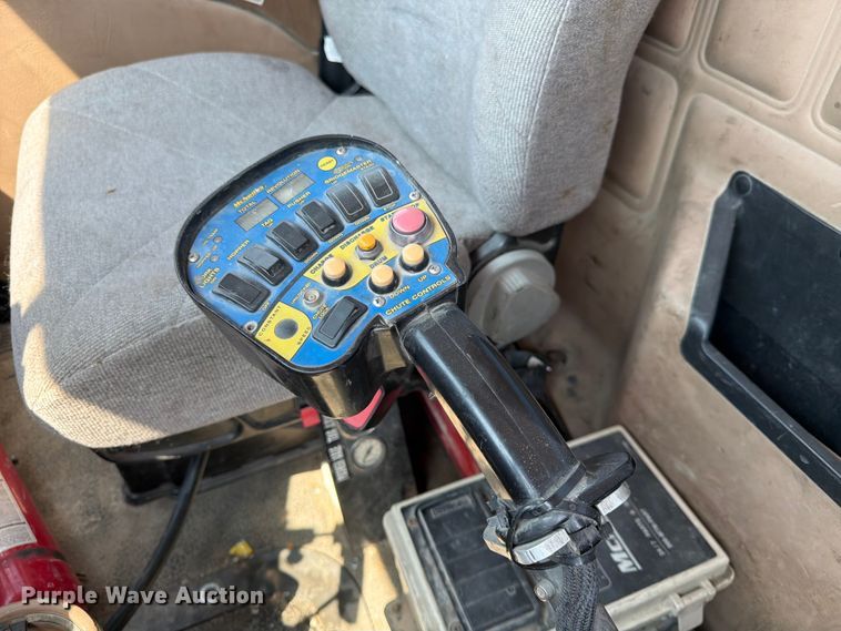 image for item DN6676 2006 Mack Granite CV713 ready mix truck