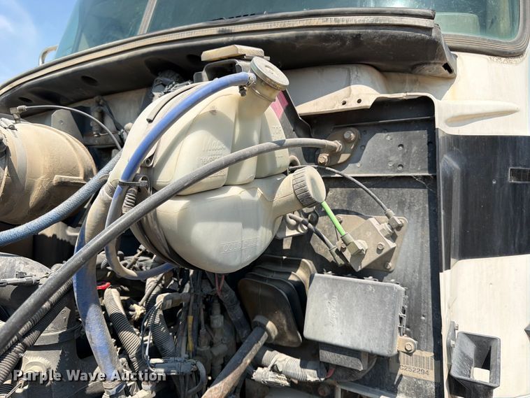 image for item DN6676 2006 Mack Granite CV713 ready mix truck