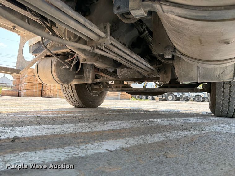image for item DN6676 2006 Mack Granite CV713 ready mix truck