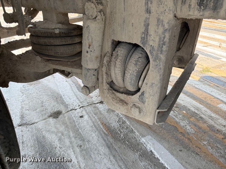 image for item DN6676 2006 Mack Granite CV713 ready mix truck