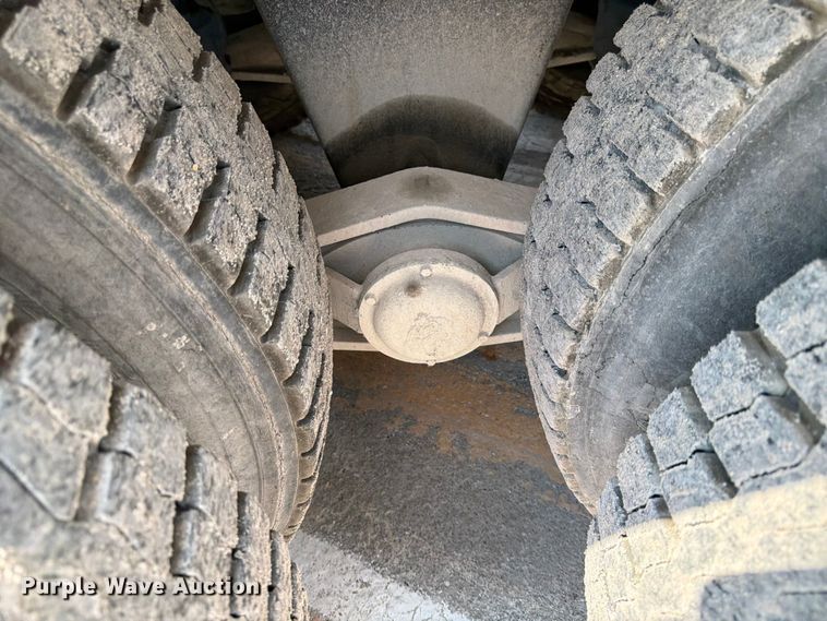 image for item DN6676 2006 Mack Granite CV713 ready mix truck