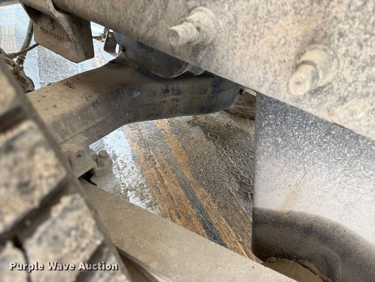 image for item DN6676 2006 Mack Granite CV713 ready mix truck