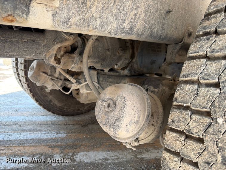 image for item DN6676 2006 Mack Granite CV713 ready mix truck