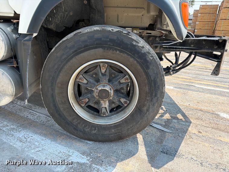 image for item DN6676 2006 Mack Granite CV713 ready mix truck