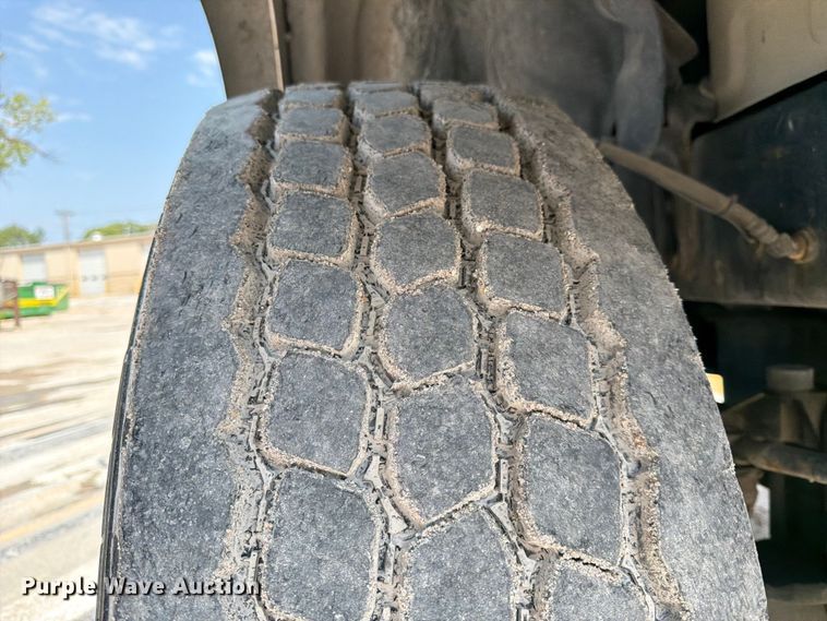 image for item DN6676 2006 Mack Granite CV713 ready mix truck