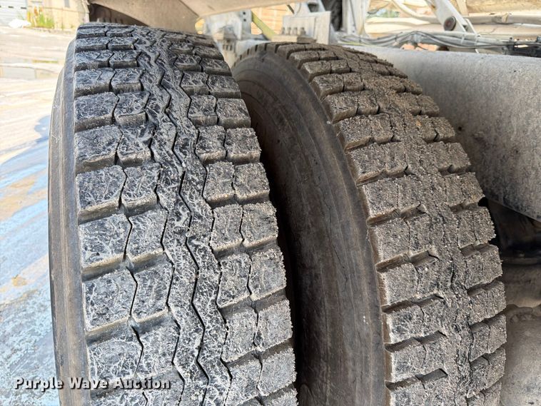 image for item DN6676 2006 Mack Granite CV713 ready mix truck