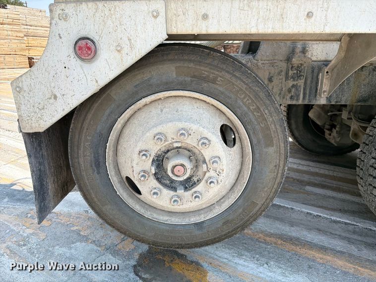 image for item DN6676 2006 Mack Granite CV713 ready mix truck