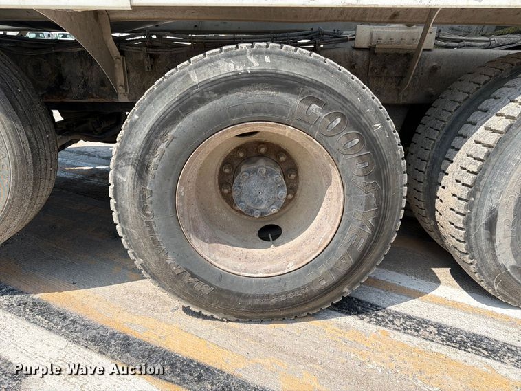 image for item DN6676 2006 Mack Granite CV713 ready mix truck