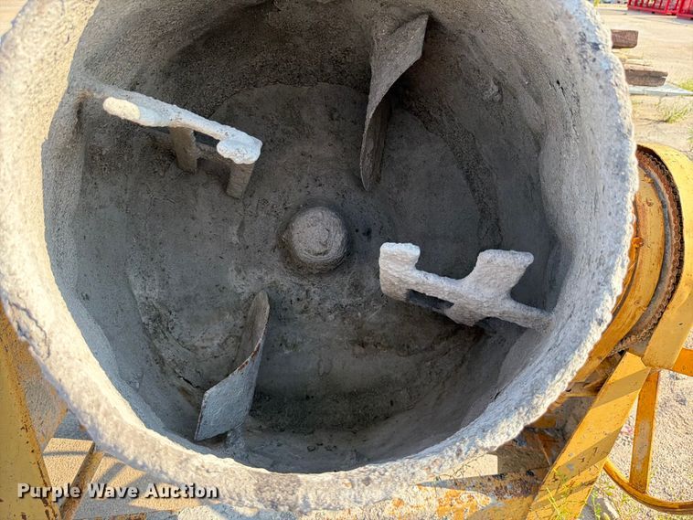 image for item DN6678 Concrete mixer