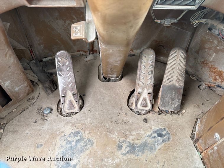 image for item DN6679 1986 Caterpillar 936 wheel loader