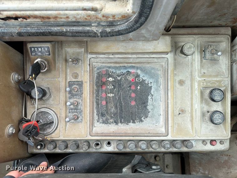 image for item DN6679 1986 Caterpillar 936 wheel loader