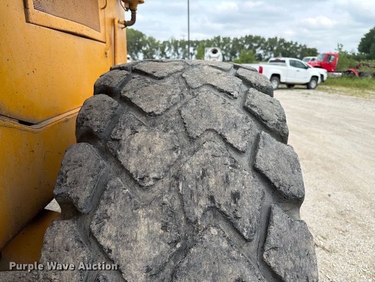 image for item DN6679 1986 Caterpillar 936 wheel loader