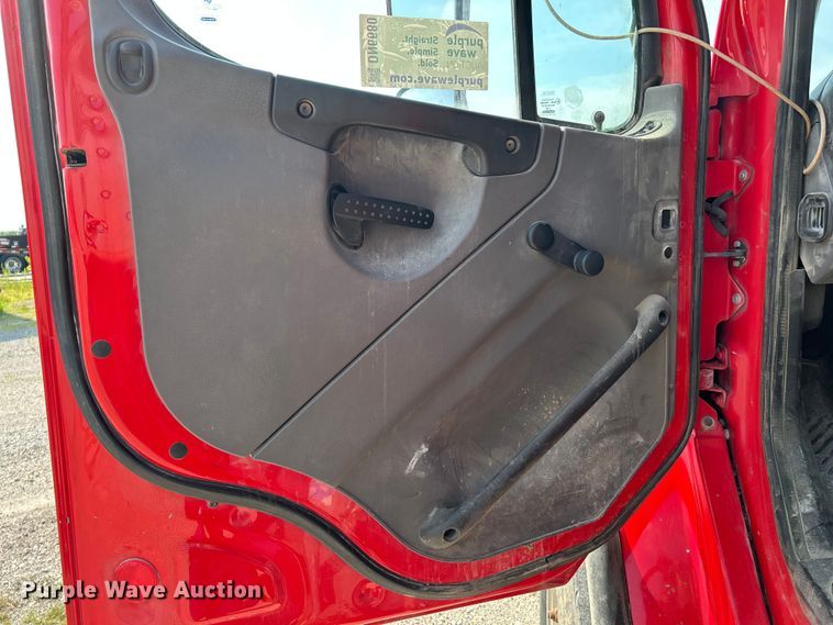 image for item DN6680 2012 Freightliner Business Class M2 dump truck