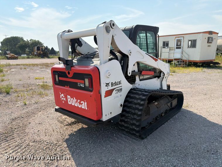 image for item DN6682 2019 Bobcat T740 tracked skid steer loader