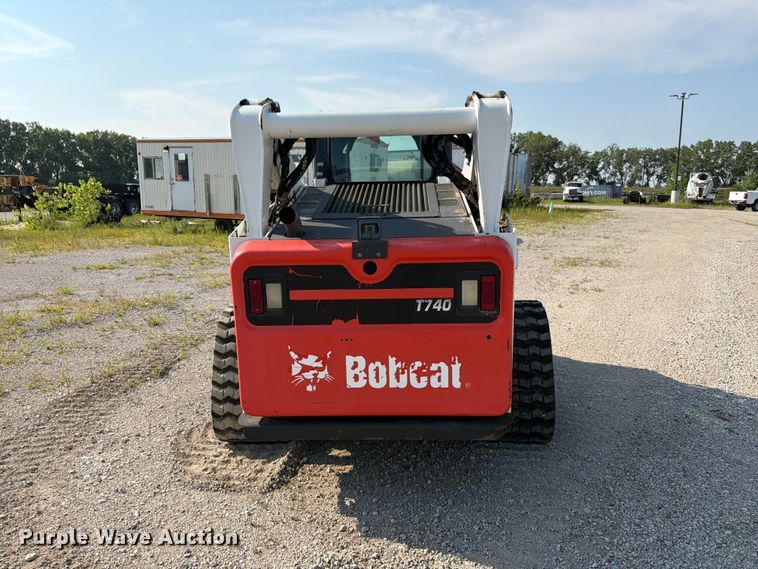 image for item DN6682 2019 Bobcat T740 tracked skid steer loader