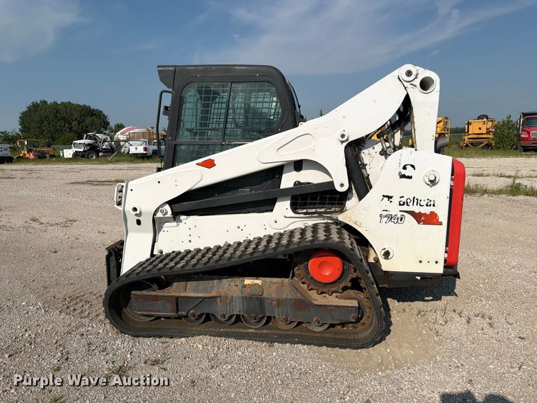 image for item DN6682 2019 Bobcat T740 tracked skid steer loader