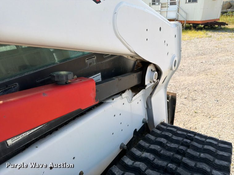 image for item DN6682 2019 Bobcat T740 tracked skid steer loader