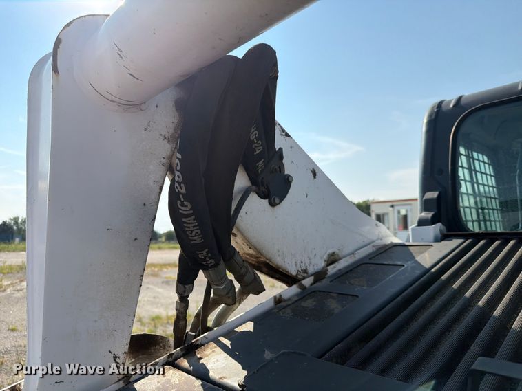 image for item DN6682 2019 Bobcat T740 tracked skid steer loader