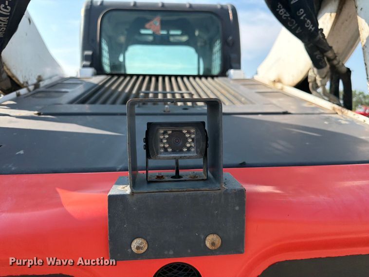 image for item DN6682 2019 Bobcat T740 tracked skid steer loader
