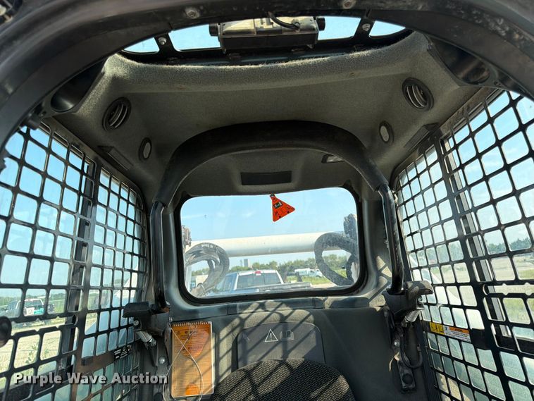 image for item DN6682 2019 Bobcat T740 tracked skid steer loader
