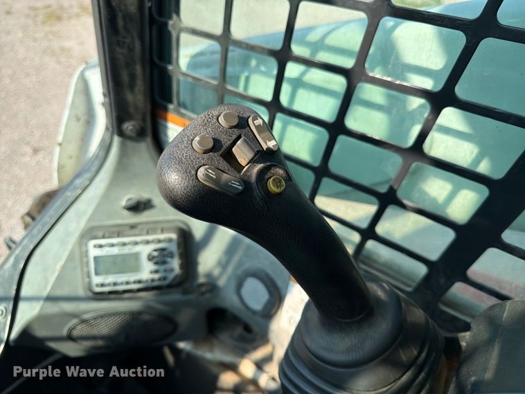 image for item DN6682 2019 Bobcat T740 tracked skid steer loader