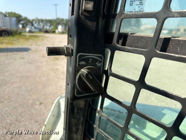 image for item DN6682 2019 Bobcat T740 tracked skid steer loader