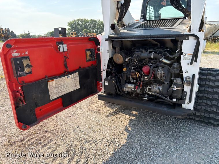image for item DN6682 2019 Bobcat T740 tracked skid steer loader