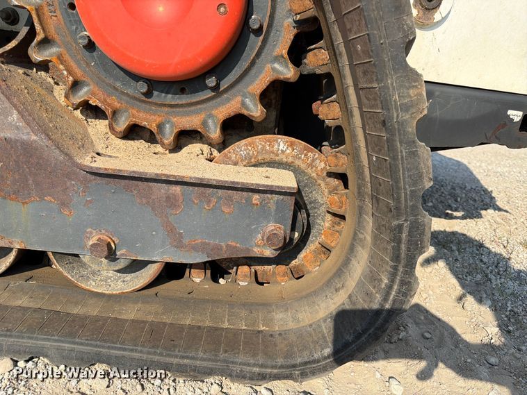 image for item DN6682 2019 Bobcat T740 tracked skid steer loader