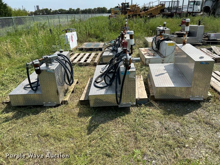 image for item DN6685 (5) fuel tanks