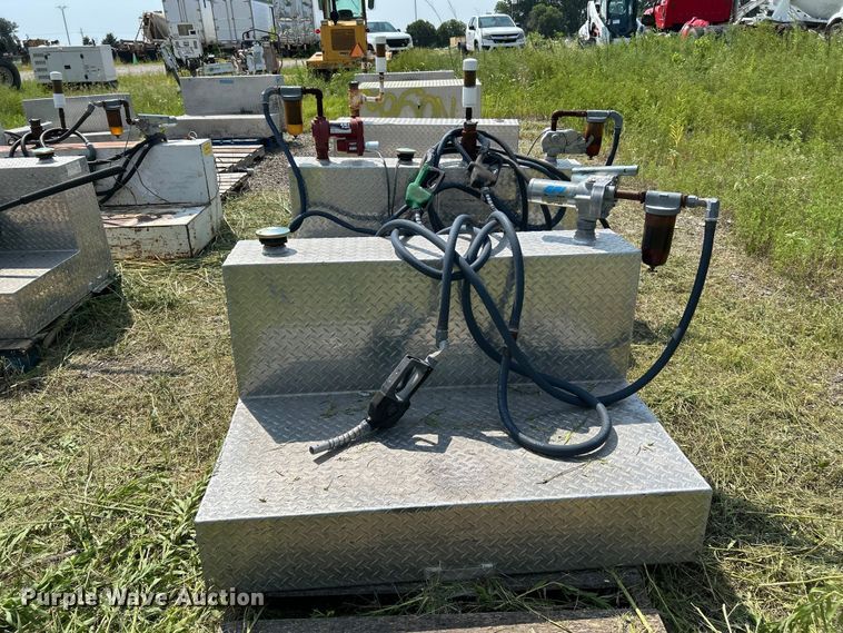 image for item DN6685 (5) fuel tanks