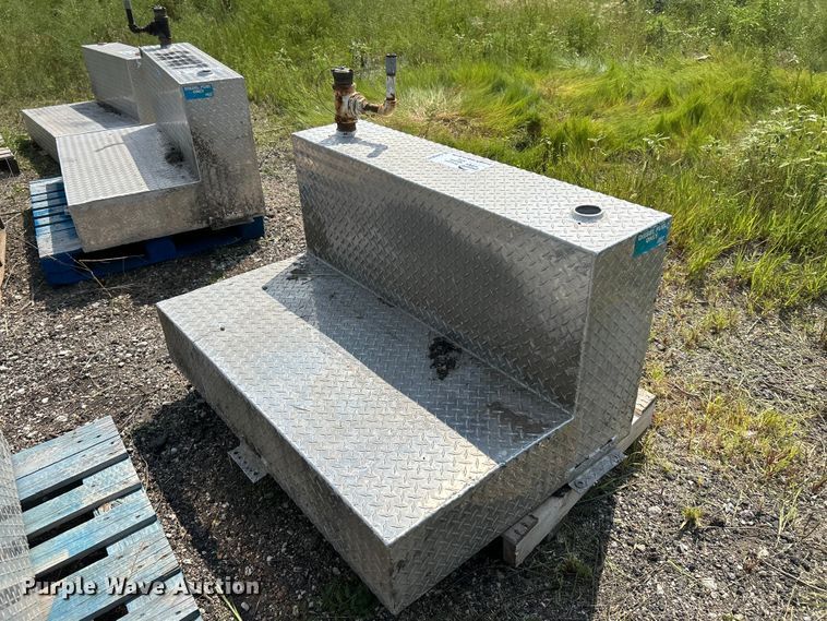 image for item DN6685 (5) fuel tanks