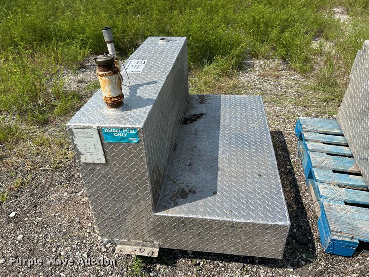 image for item DN6685 (5) fuel tanks